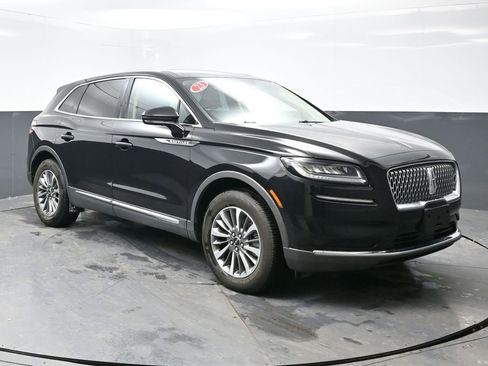 Used 2023 Lincoln Nautilus FWD image 6