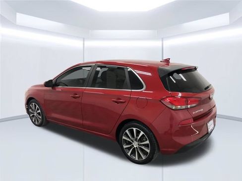 Used 2020 Hyundai Elantra GT FWD image 6