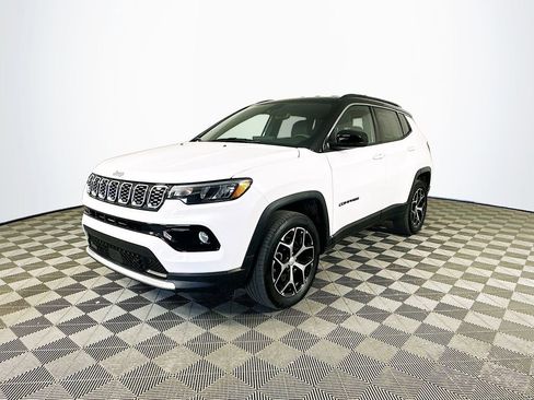 Certified 2024 Jeep Compass Limited image 5