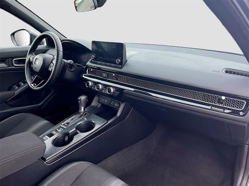 Used 2023 Honda Civic Sport image 26