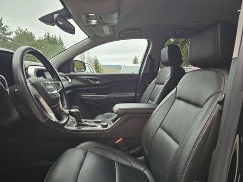 Used 2019 GMC Acadia SLT w/ LPO, Cargo Package AWD/4WD image 19