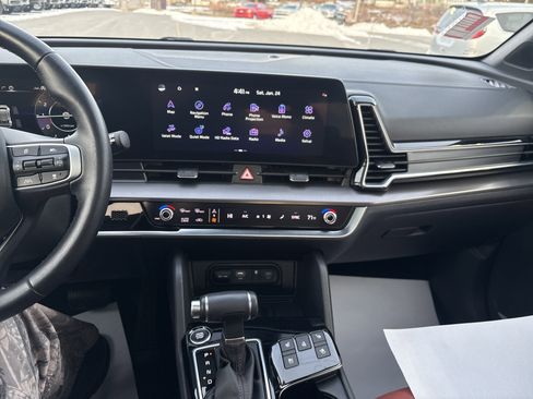 Used 2024 Kia Sportage SX image 24