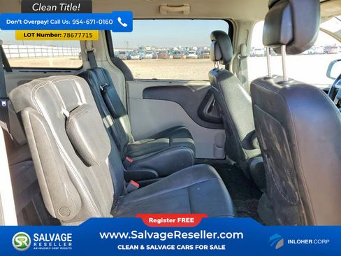 Used 2016 Chrysler Town & Country Touring image 15
