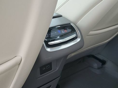 Used 2021 Cadillac XT6 Premium Luxury AWD/4WD image 31