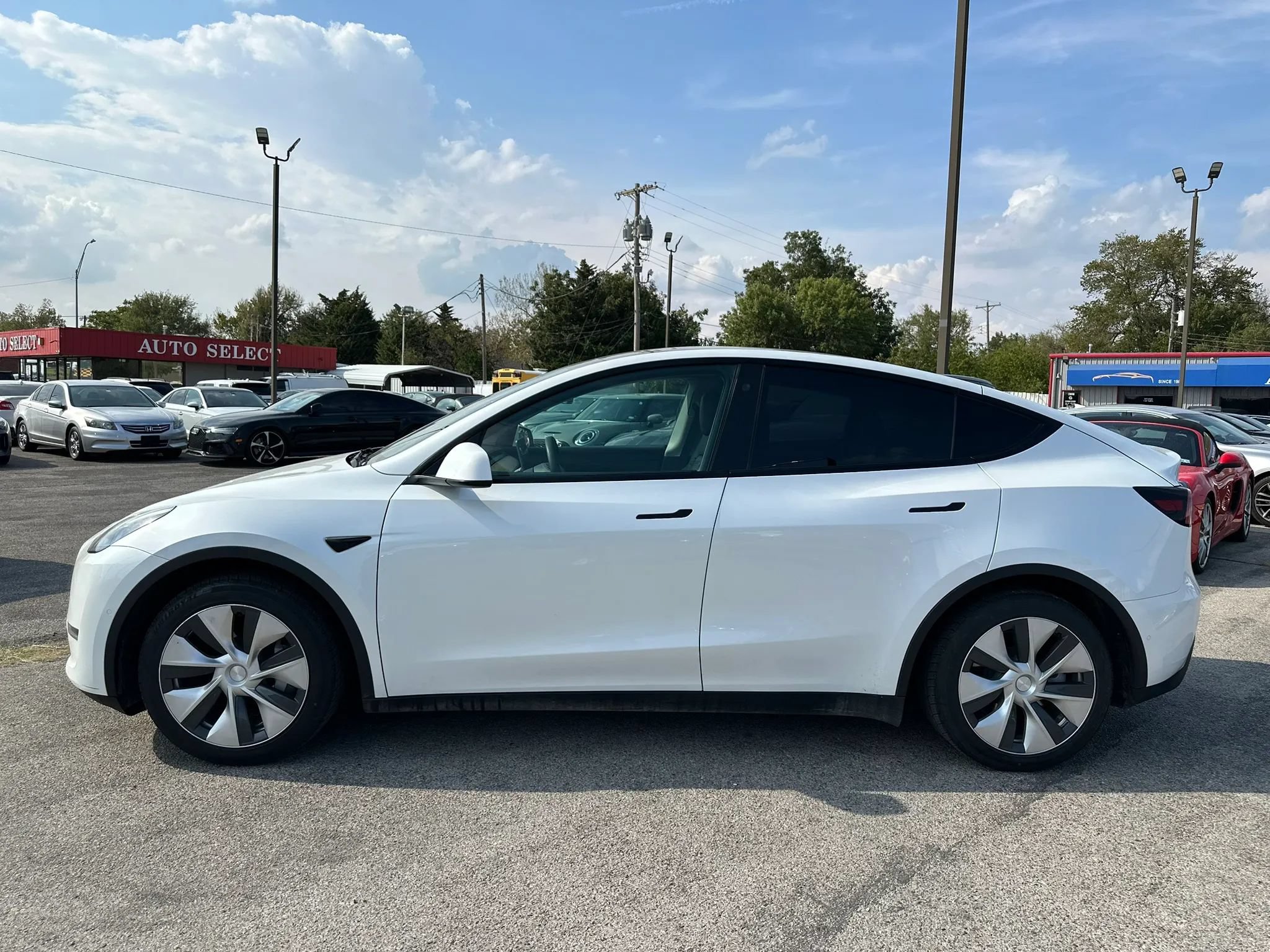 Used 2021 Tesla Model Y 2WD image 33