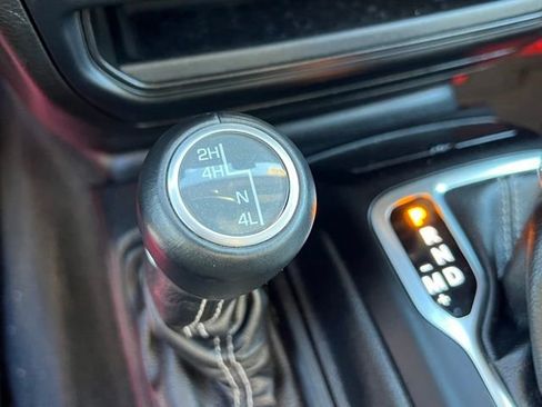 Used 2019 Jeep Wrangler Unlimited Sahara w/ Uconnect 4C Nav & Sound Group image 25