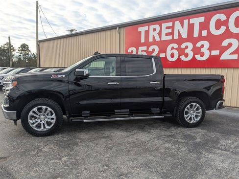 Used 2023 Chevrolet Silverado 1500 LTZ w/ LTZ Convenience Package II image 3