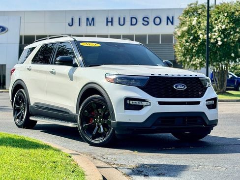 Used 2021 Ford Explorer ST w/ Equipment Group 401A AWD/4WD image 2