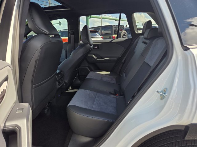 Used 2026 Toyota RAV4 XSE w/ Weather Package AWD/4WD image 11