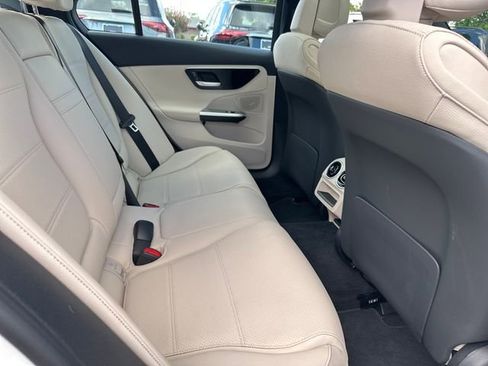Used 2025 Mercedes-Benz C 300 Sedan image 29