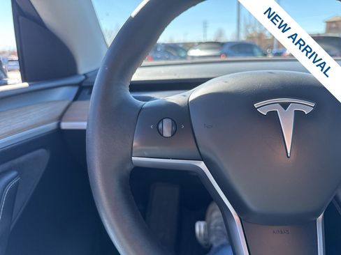 Used 2024 Tesla Model Y Performance AWD/4WD image 19
