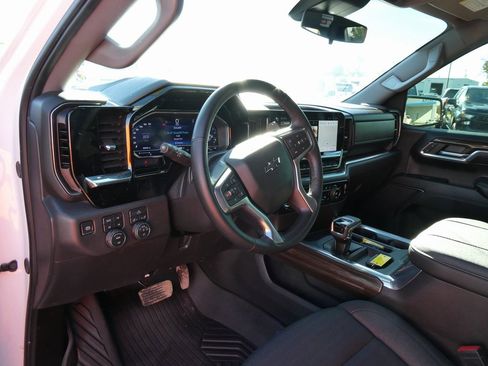 Certified 2024 Chevrolet Silverado 1500 LT Trail Boss w/ Dark Appearance Package image 21