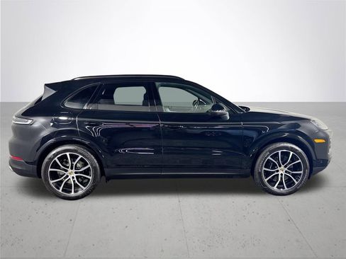 Used 2024 Porsche Cayenne w/ Premium Package Plus (PFM) image 5