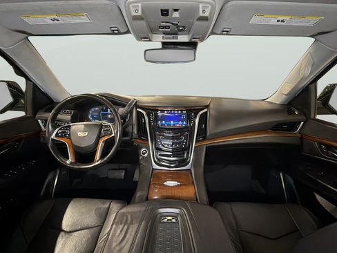 Used 2016 Cadillac Escalade ESV Luxury AWD/4WD image 30