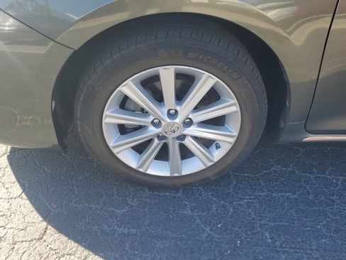 Used 2012 Toyota Camry XLE image 4