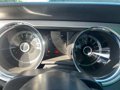 Used 2013 Ford Mustang GT Premium w/ Electronics Pkg RWD image 9