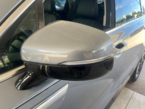 Certified 2025 Kia Sorento S w/ Panoramic Sunroof Package FWD image 30