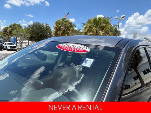 Certified 2024 Nissan Pathfinder SL FWD image 11