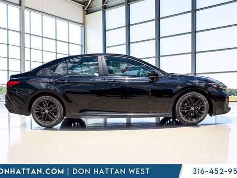 Used 2025 Toyota Camry SE FWD image 28