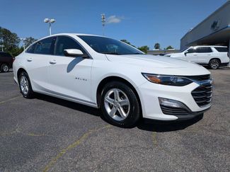 Used 2024 Chevrolet Malibu LS w/ Driver Confidence Package FWD video 2