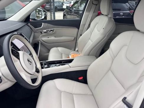 Used 2025 Volvo XC90 B6 Plus w/ Protection Package Premier AWD/4WD image 2
