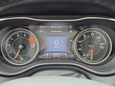 Used 2019 Jeep Cherokee Limited image 22