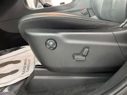 Used 2021 Jeep Grand Cherokee Limited w/ Luxury Group II image 32