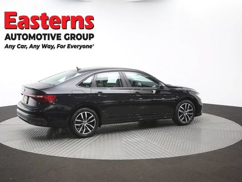 Used 2025 Volkswagen Jetta SE FWD image 43