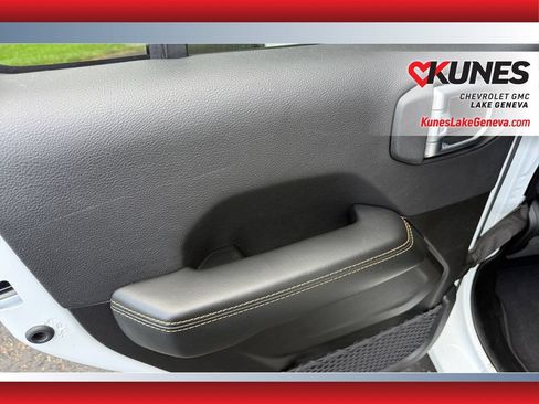 Used 2024 Jeep Wrangler Unlimited Sahara AWD/4WD image 34