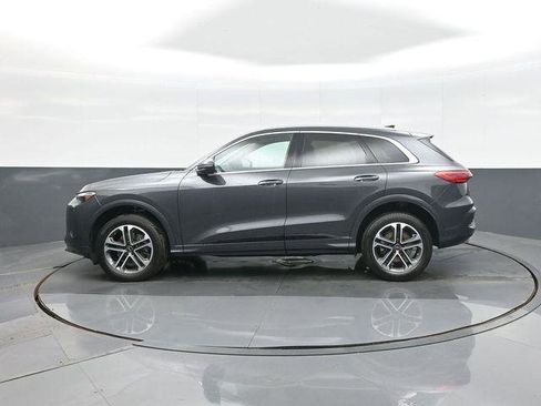 Certified 2025 Audi Q5 Premium w/ Convenience Package AWD/4WD image 4