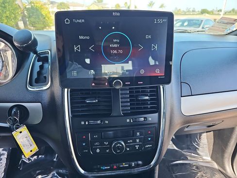 Used 2019 Dodge Grand Caravan GT FWD image 21