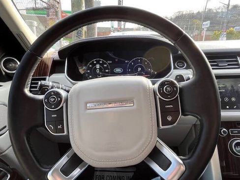 Used 2017 Land Rover Range Rover HSE image 22