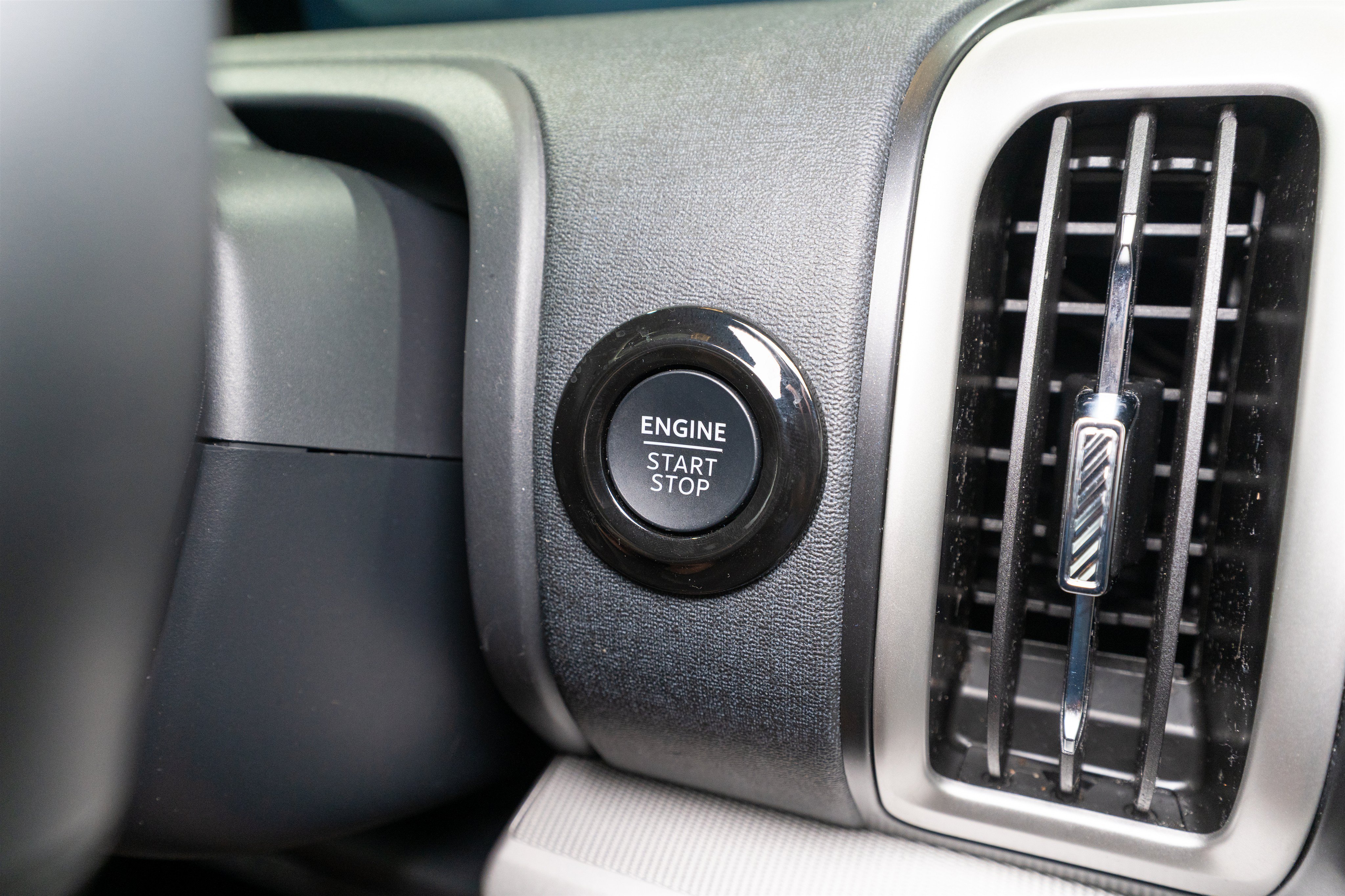 Used 2025 Ford Expedition Active AWD/4WD image 29