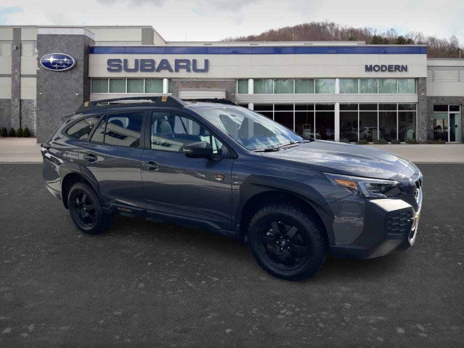 Used 2025 Subaru Outback Wilderness AWD/4WD image 3