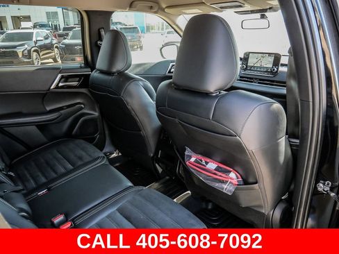 Used 2024 Mitsubishi Outlander SE FWD image 22
