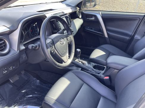 Used 2018 Toyota RAV4 Limited w/ Advanced Technology Package AWD/4WD image 10
