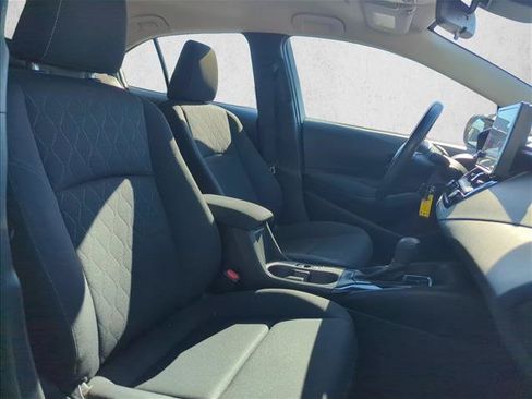 Used 2025 Toyota Corolla LE FWD image 28