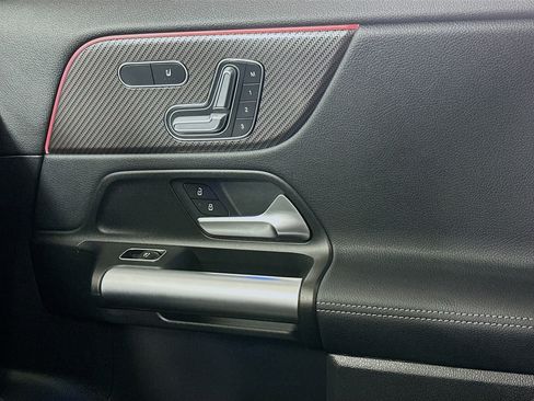 Used 2024 Mercedes-Benz GLA 35 AMG 4MATIC image 17