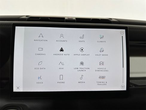 Used 2025 Land Rover Defender 110 X-Dynamic SE image 19