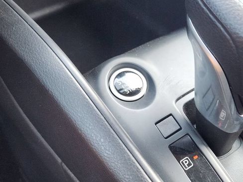 Used 2025 Nissan Kicks Play S FWD image 7