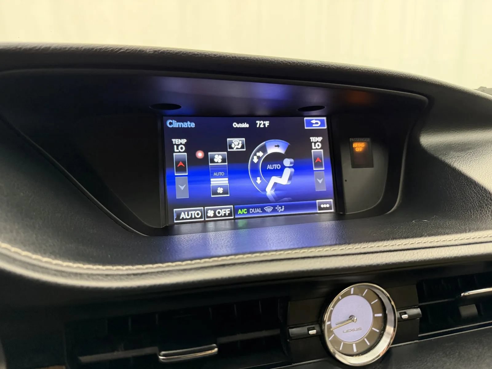 Used 2015 Lexus ES 350 w/ Luxury Package FWD image 20