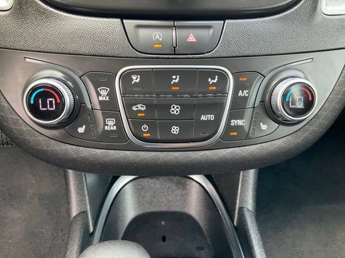 Used 2025 Chevrolet Malibu LT FWD image 23