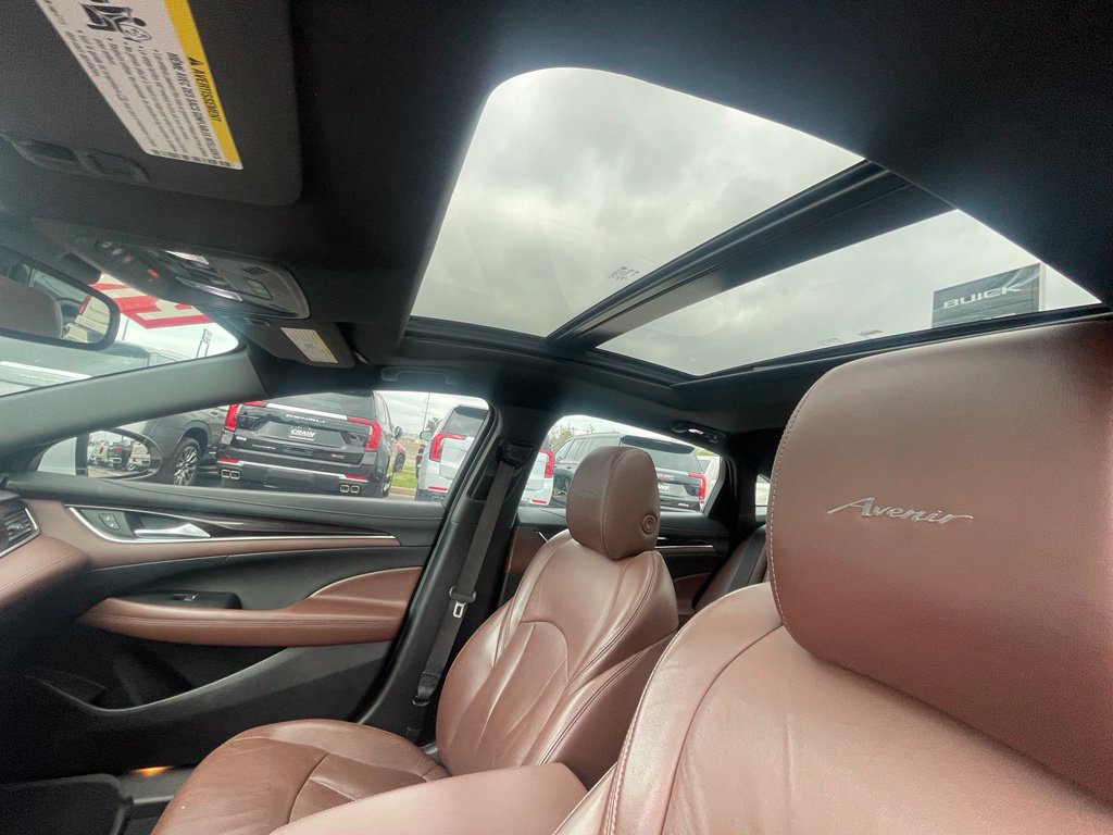 Used 2018 Buick LaCrosse Avenir w/ Driver Confidence Package #2 AWD/4WD image 23