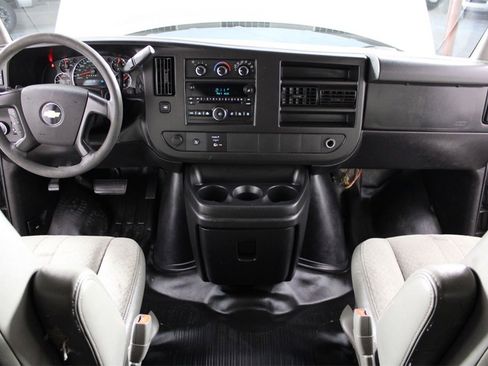 Used 2010 Chevrolet Express 3500 LT w/ LT Preferred Equipment Group image 21