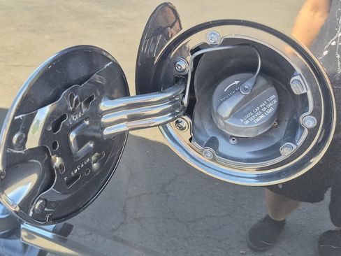 Used 2016 RAM 1500 Classic SLT image 11