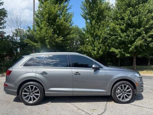 Used 2017 Audi Q7 3.0T Premium Plus AWD/4WD image 2