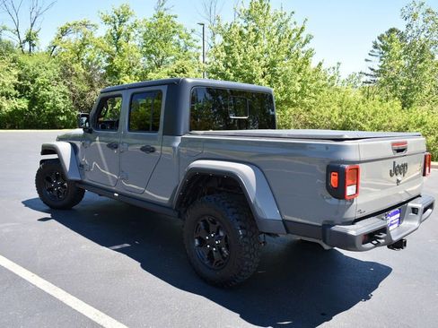Used 2022 Jeep Gladiator Overland AWD/4WD image 8