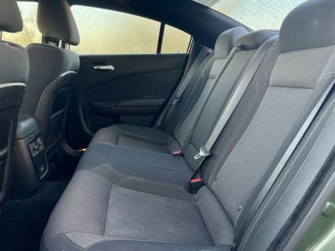 Used 2019 Dodge Charger SXT image 12