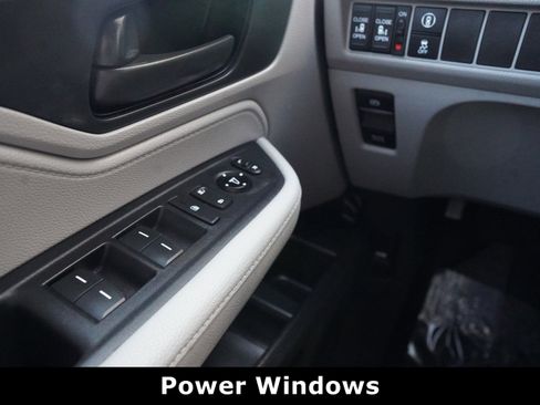 Used 2024 Honda Odyssey EX image 32