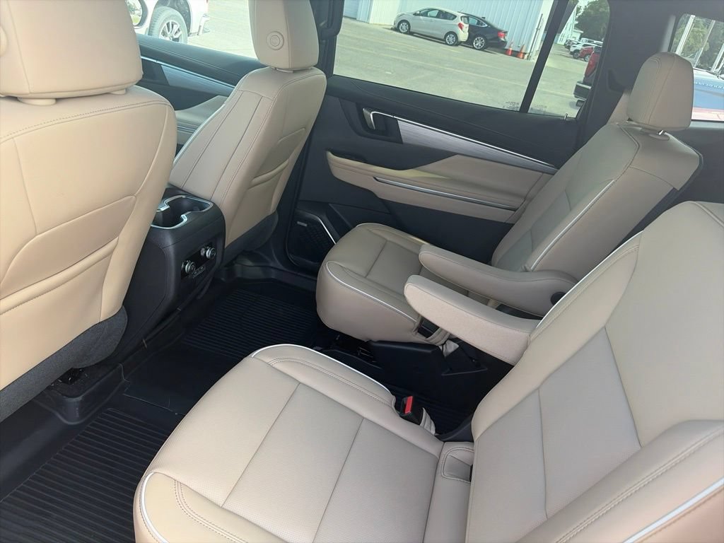 New 2027 Buick Enclave Preferred w/ LPO, Floor Liner Package AWD/4WD image 11